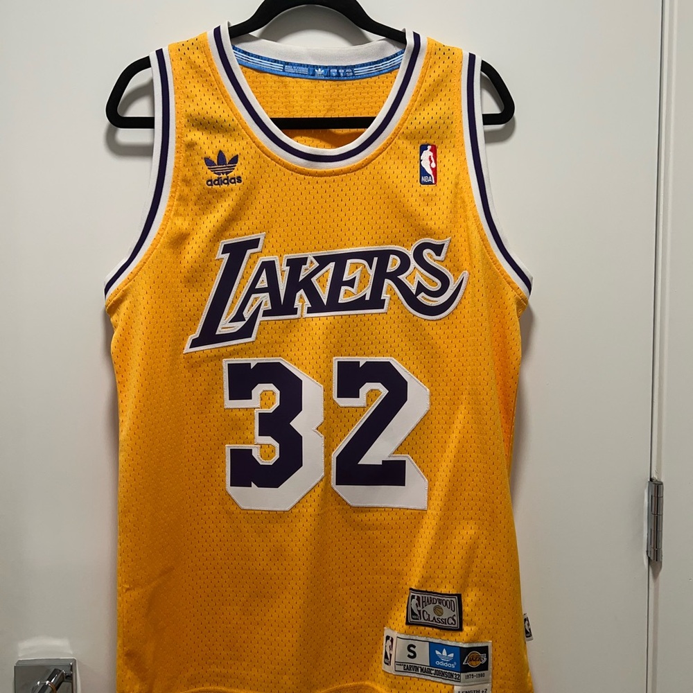 Los Angeles Lakers Magic Johnson 32 adidas Hardwood Classics Swingman Jersey